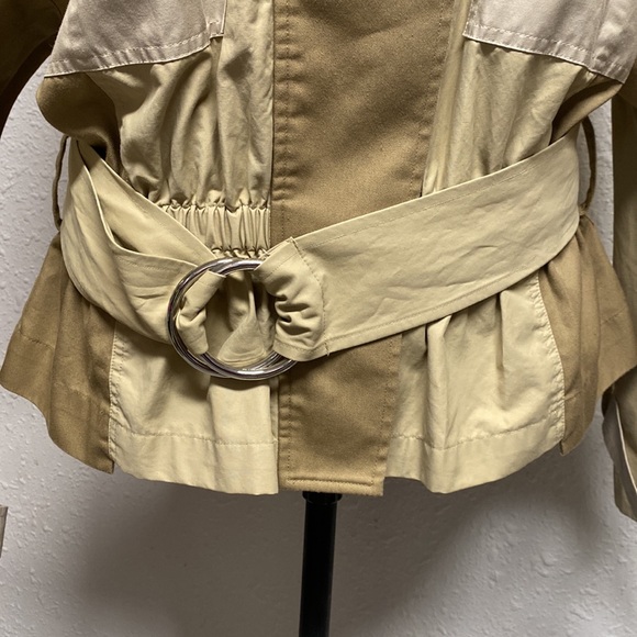 Frame Denim Tonal Blocked Jacket Look no Further For A Utilitarian Inspired Look - Picture 3 of 13